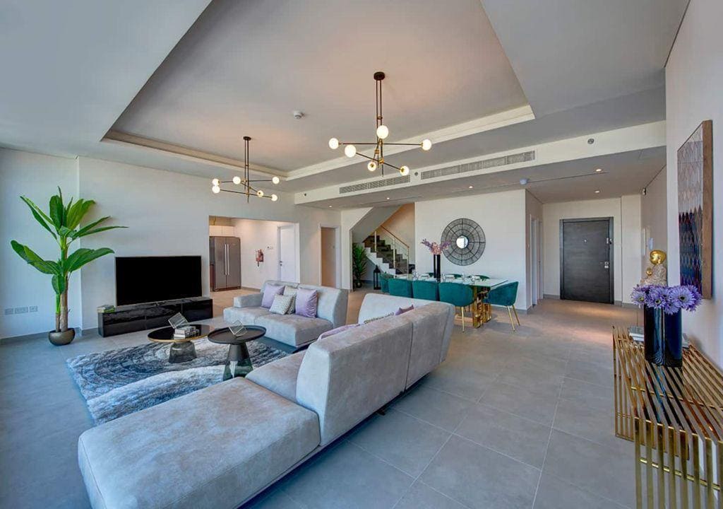 Interior 4