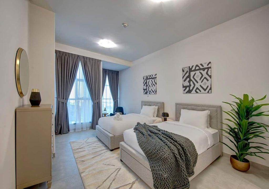 Interior 7