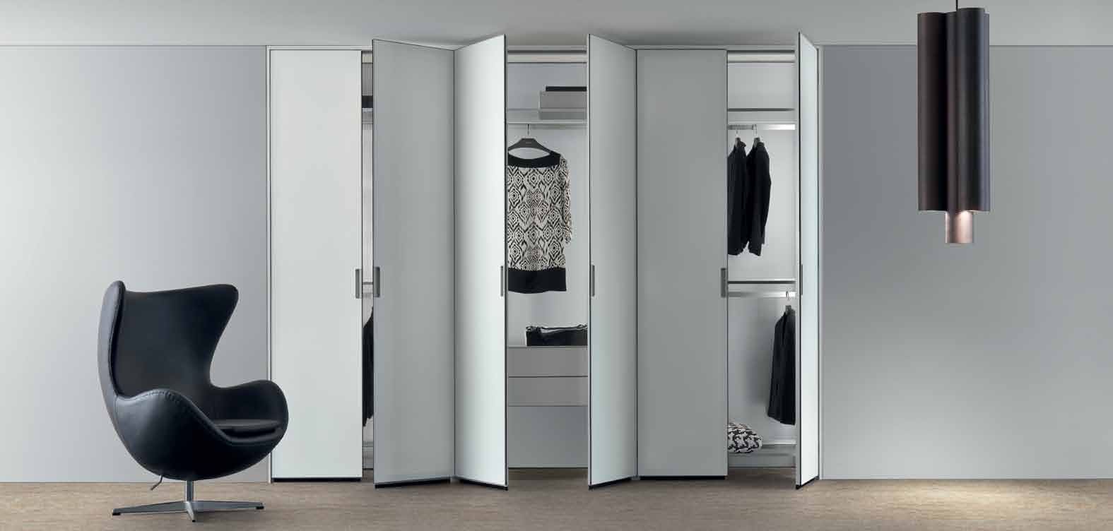 Interior 8