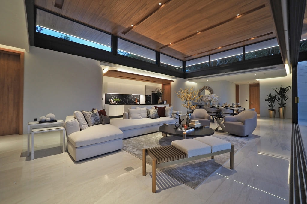 Interior 4